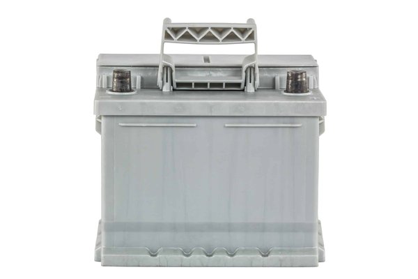 Comment recharger un tracteur tondeuse dont la batterie est à plat ?