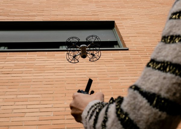 Écologie et efficacité : Les drones au service du nettoyage environnemental