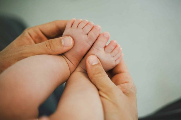 Où personnaliser l'album de naissance de sa fille ?